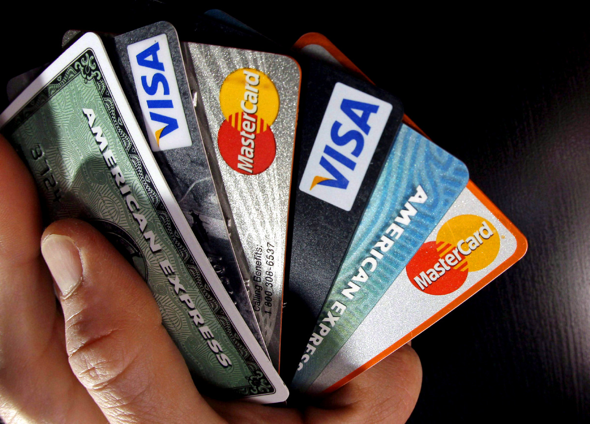 Estas son las tarjetas de crédito con menor tasa de interés: Banxico