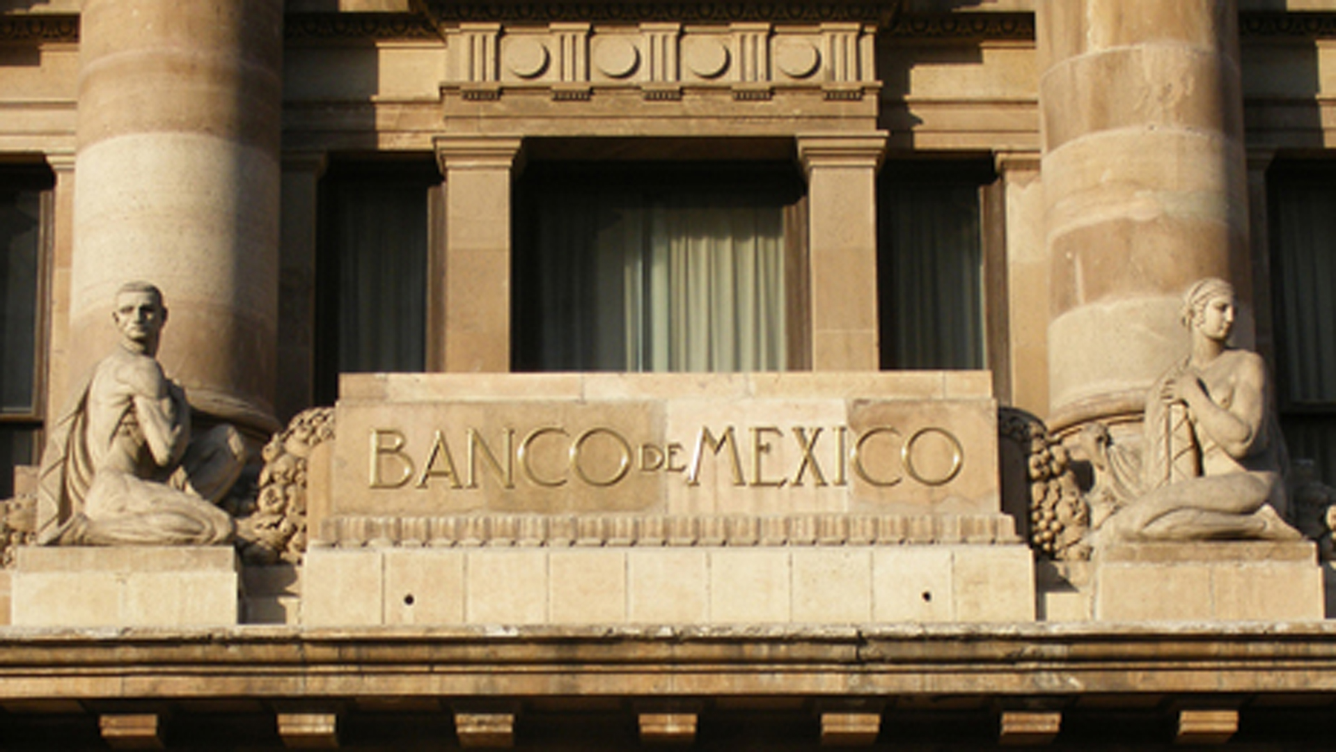Banxico recorta tasa de interés interbancaria a 7.25%