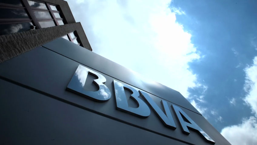 BBVA compromete inversiones por mil 500 mdd en México