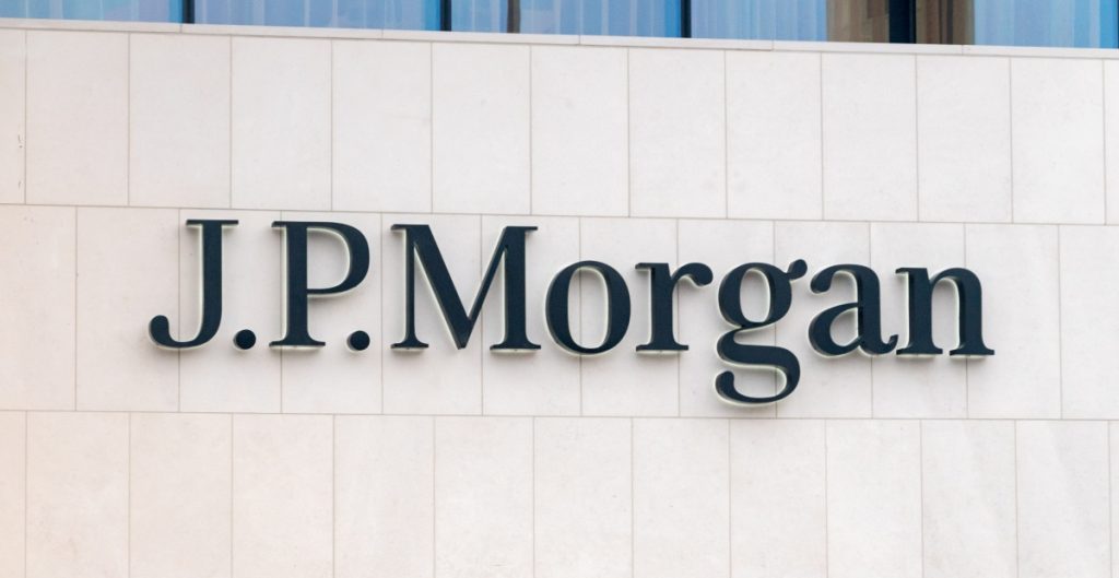 JP Morgan sale deja México: referirá sus clientes a BBVA