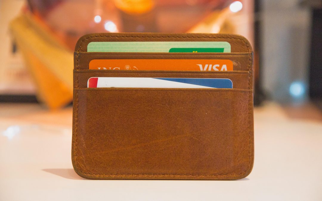 ¿Qué debería pagar con mi tarjeta de crédito y qué no?