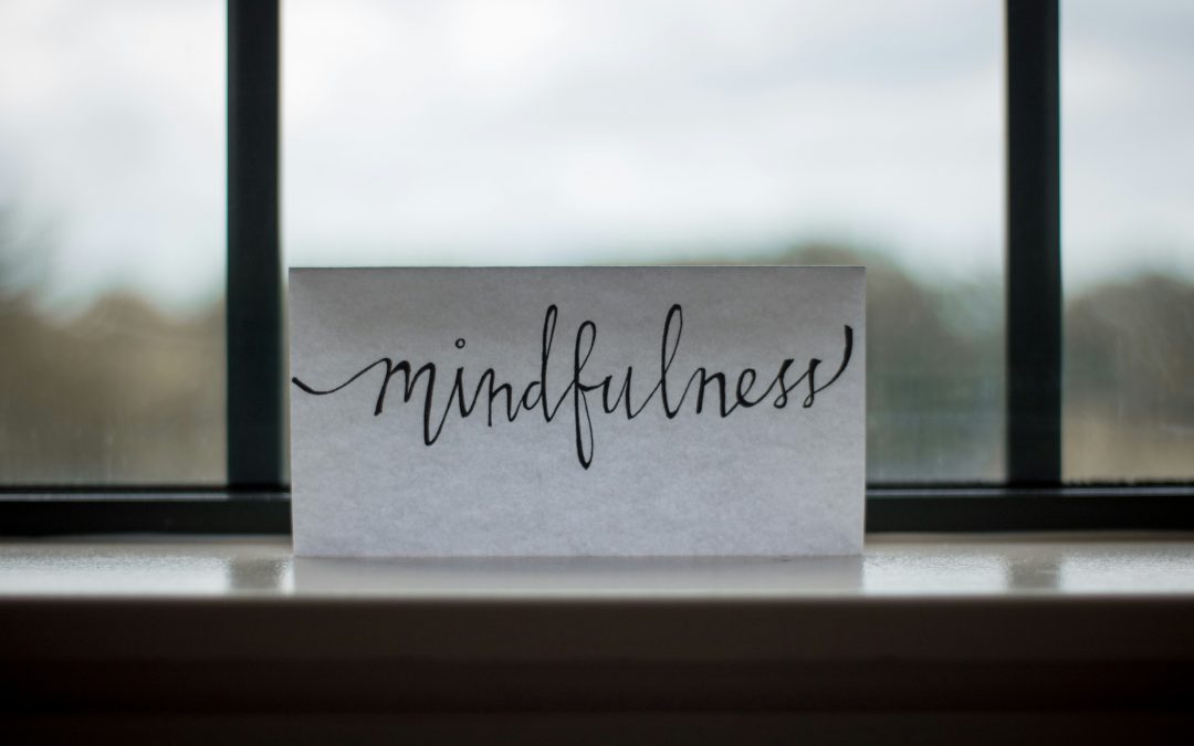 Mindfulness y dinero: Cómo la meditación puede ayudarte a mejorar tu relación con el dinero